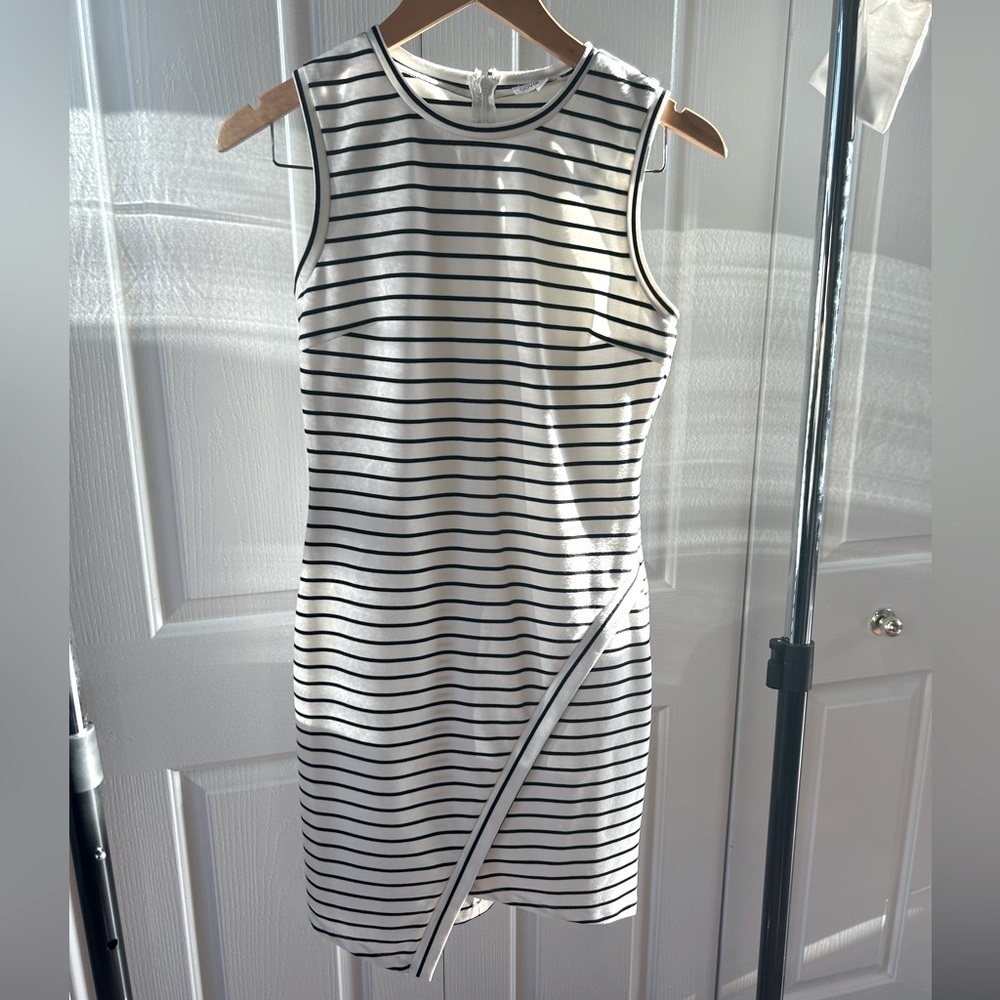 Olivia Grey Striped Dress​​​​